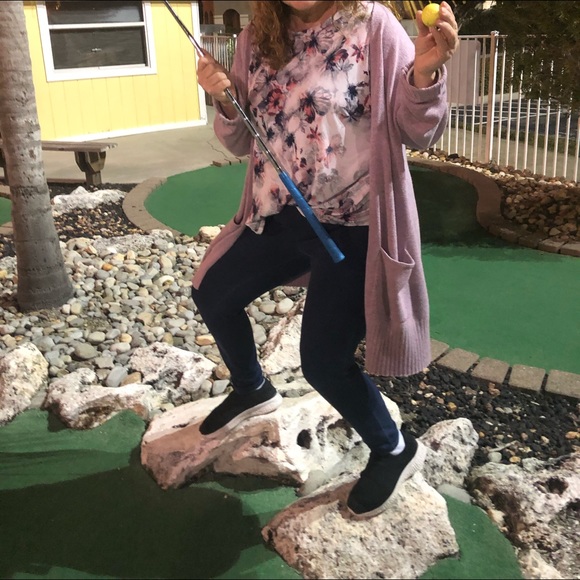 Floral top New with Tag - Picture 4 of 4